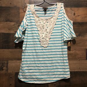 NWT bit & bridle cold shoulder top medium